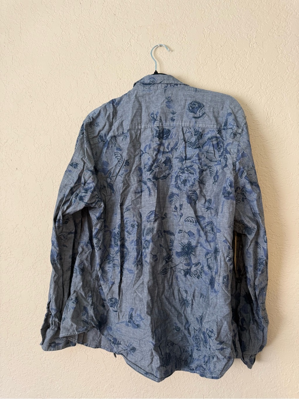 GUESS Men’s button down - Picture 5 of 5
